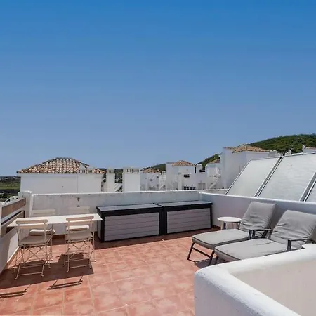 Luxury Penthouse Rooftop Sea & Golf Views *