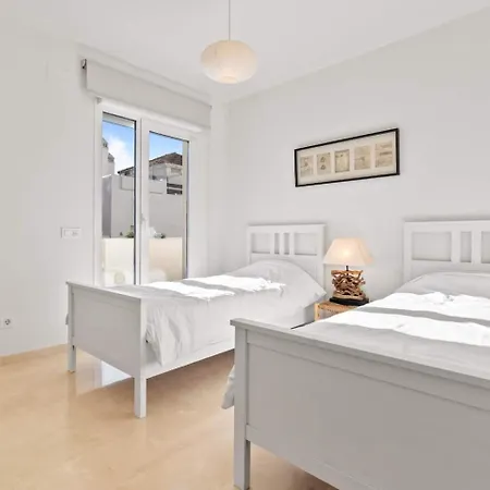 בית נופש Luxury Penthouse Rooftop Sea & Golf Views