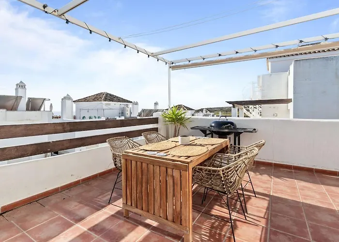 Holiday home Luxury Penthouse Rooftop Sea & Golf Views *