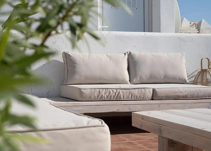 Luxury Penthouse Rooftop Sea & Golf Views *