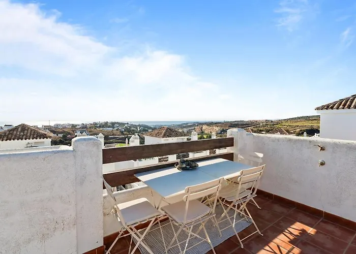 Holiday home Luxury Penthouse Rooftop Sea & Golf Views *